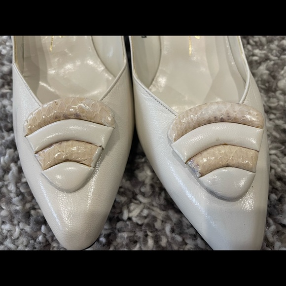 New vintage Caressa #28032 off white leather Stilleto pumps Spain size 9M - Picture 5 of 11